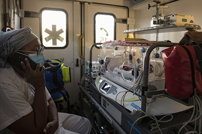 With very few specialised services, the Centre Hospitalier de Mayotte (CHM) has no choice but to transfer patients to other French territories with more suitable technical facilities. Here, a newborn baby on his way to the airport to be evacuated to the hospital in La Réunion. Mayotte - 2021