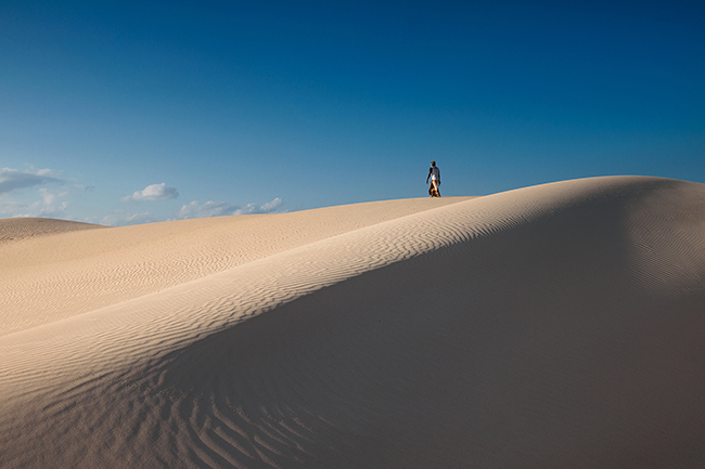 On the endless beach of Nojet, on the southern side of the island, The strong wind of the summer monsoon, coming from Africa, sculpts dunes worthy of the Sahara. Socotra - Yemen - 2020